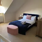 Roundhay House